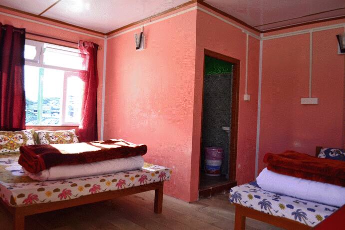 Gnathang Inn Residency, Phadamchen 2